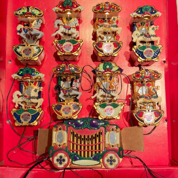 Mr. Christmas 1992 Holiday Carousel 8 Horses Carols Music Lights Motion W/box